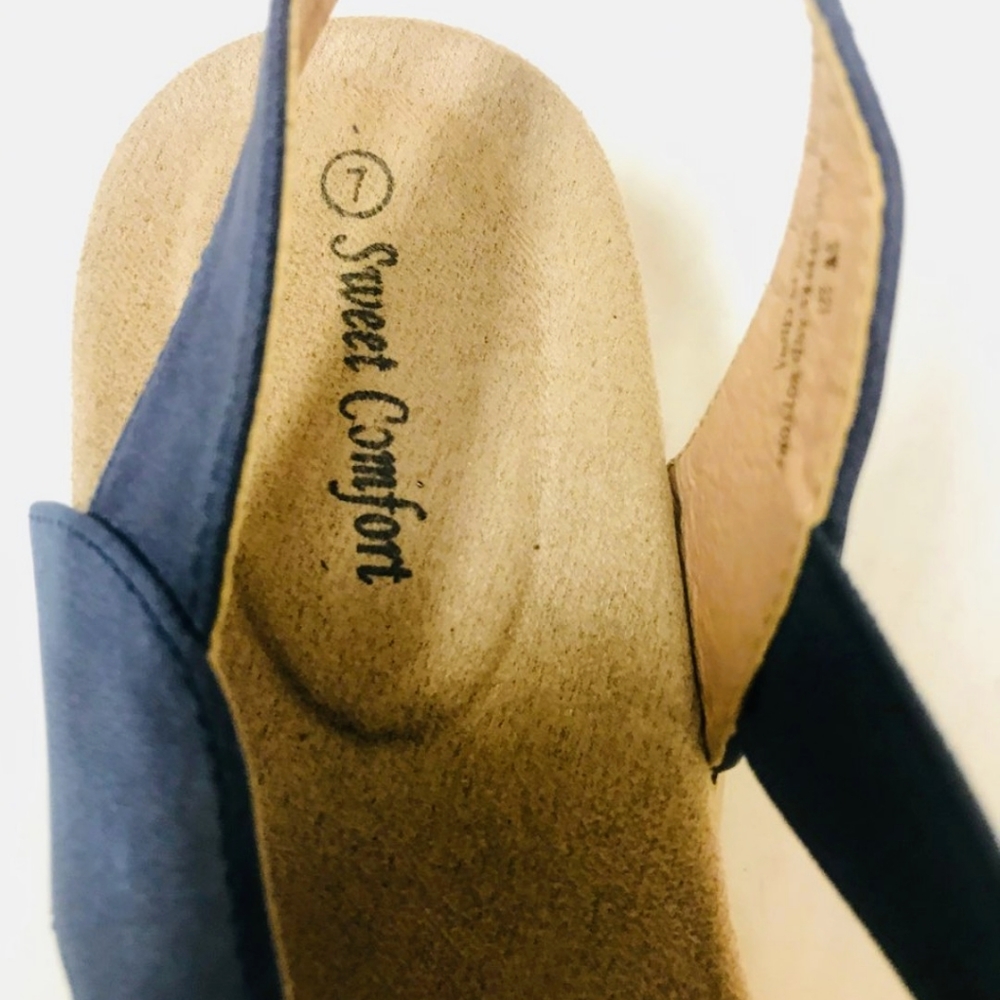 Sandals - Picture 4 of 5
